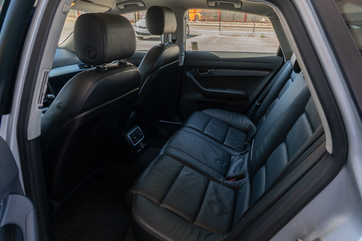 Audi A6
 2,0 TDI