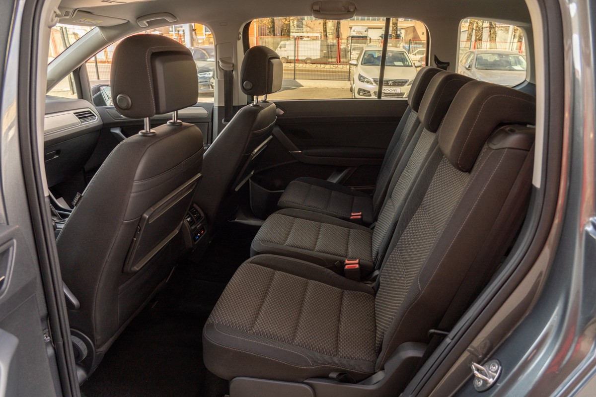 Volkswagen Touran 1,6 TDI DSG 7 sjedista