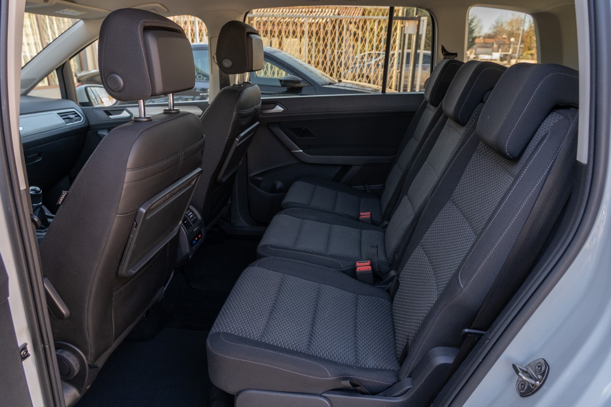 Volkswagen Touran 1.6 TDi Confortline Business 