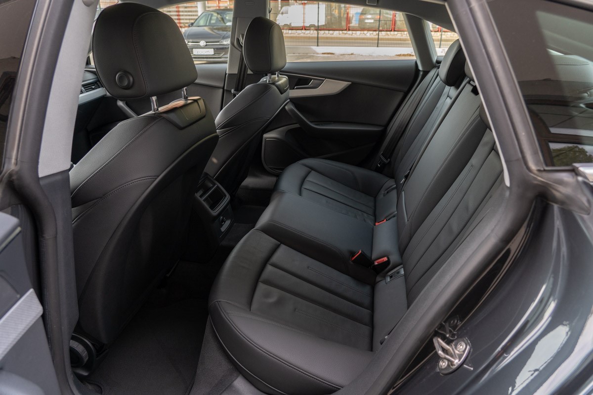 Audi A5
 45 TDi Sportback Quattro