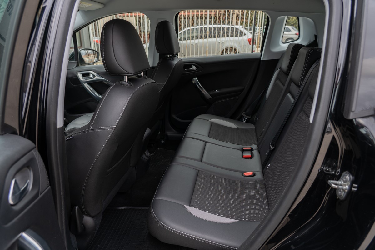 Peugeot 2008 1,6 BlueHDI