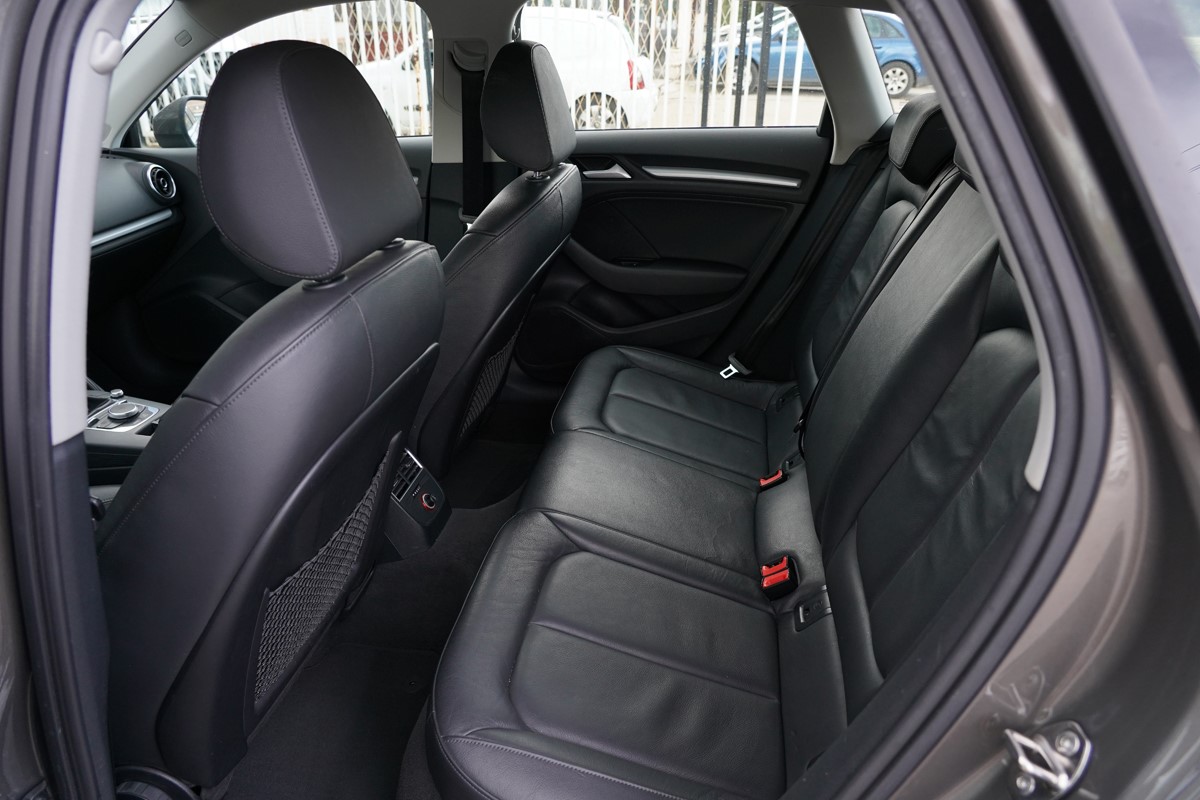 Audi A3
 1,6 TDI