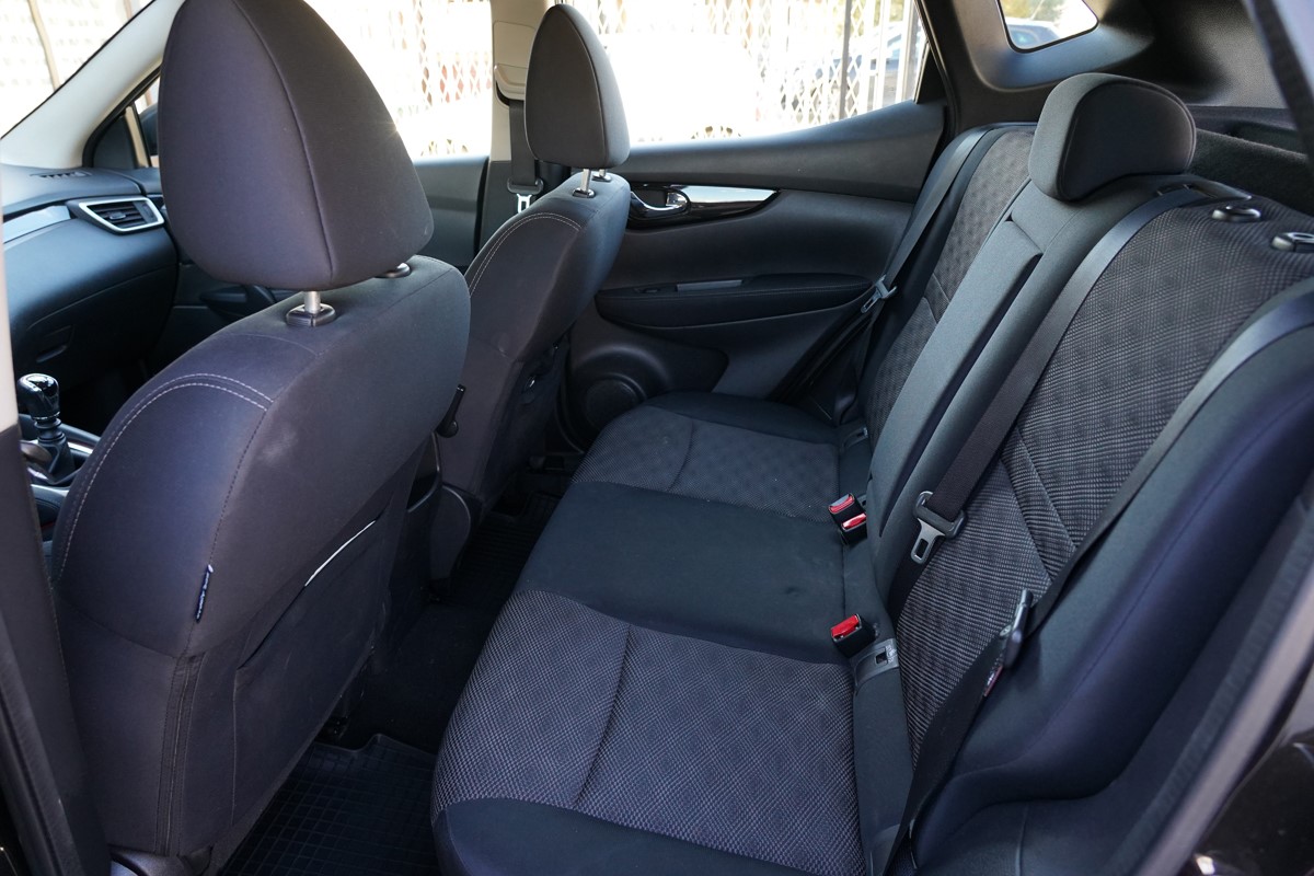Nissan
 Qashqai 1,6 DCI