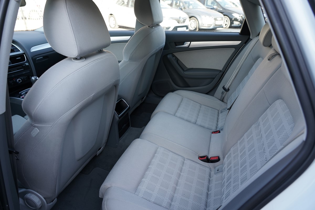 Audi A4
 2.0 TDI
