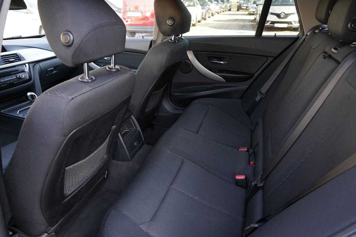 BMW
 3-Series 318 D