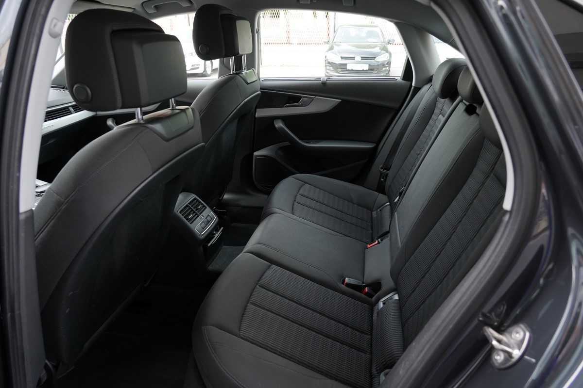 Audi A4
 3.0 TDi Quattro Tiptronic