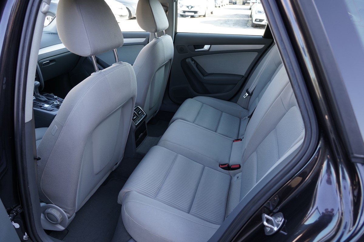 Audi A4
 2.0 TDI