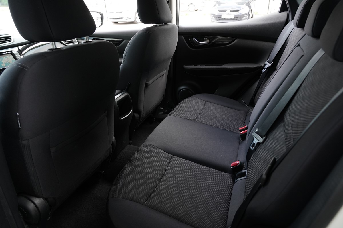 Nissan
 Qashqai 1.5 DCI