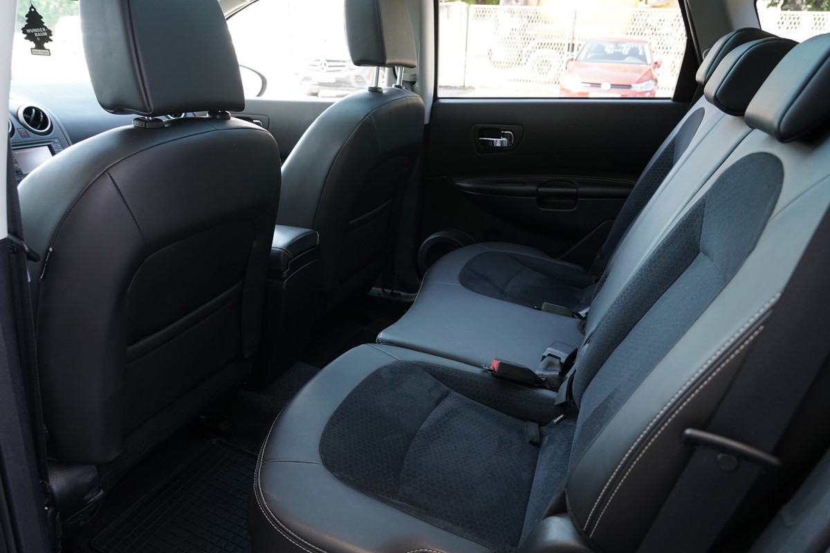 Nissan
 Qashqai +2 1.6 dCi 7 Sjedala