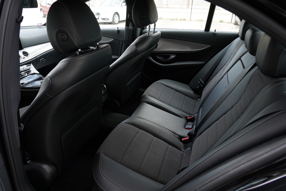 Mercedes-Benz E-Class
 220 D Avantgarde 