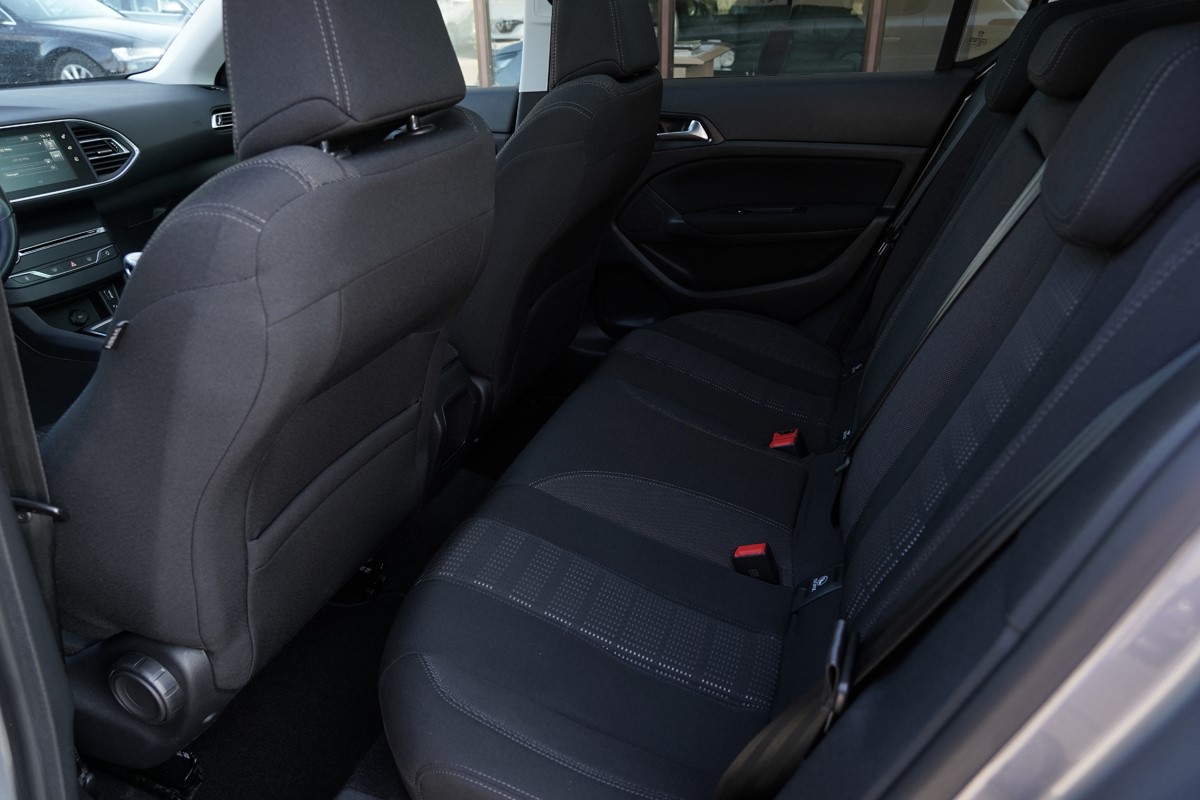 Peugeot 308 EXECUTIVE 1.6 BLUEHDI