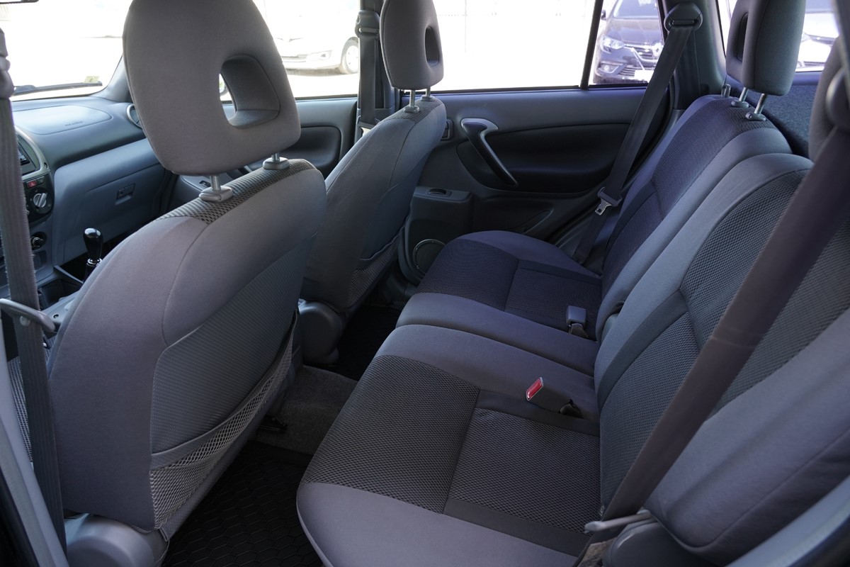 Toyota
 RAV4
 2,0 D