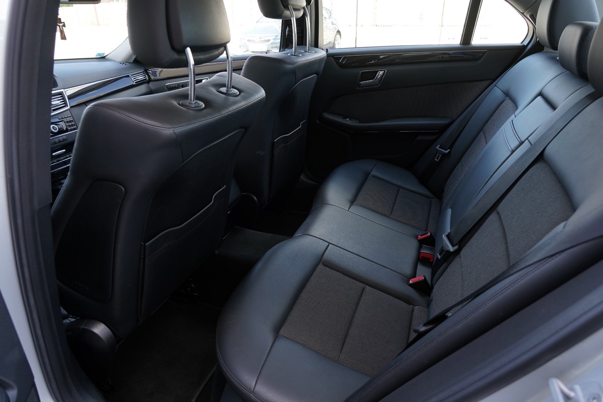 Mercedes-Benz E-Class
 E 220 CDI AVANTGARDE