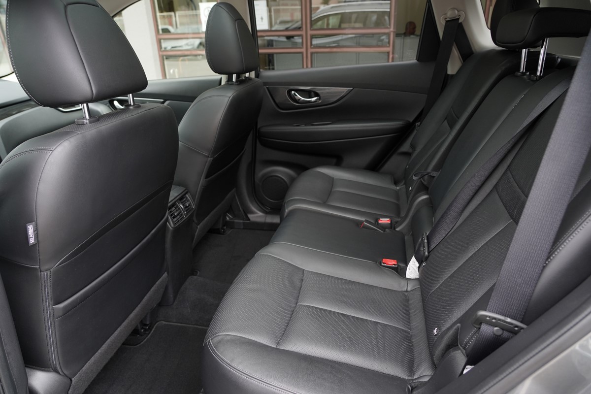 Nissan
 X-TRAIL 1,6 DCI
