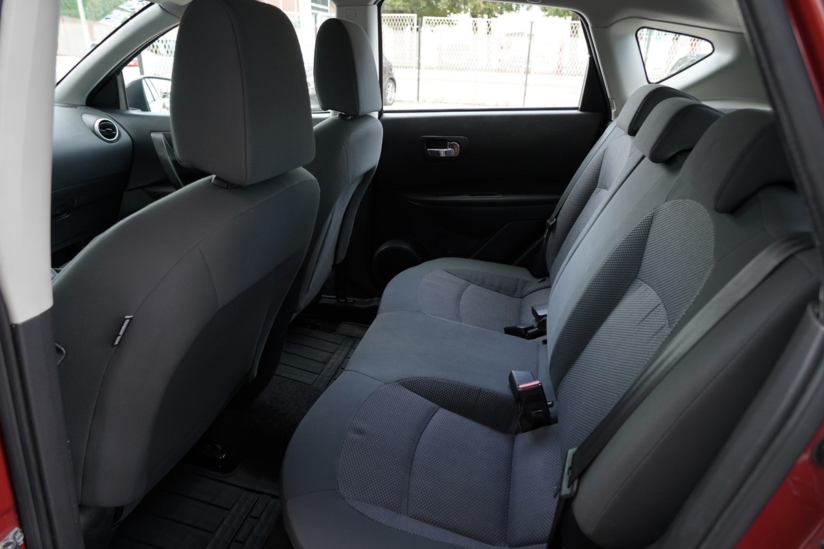 Nissan
 Qashqai 1.5 DCI