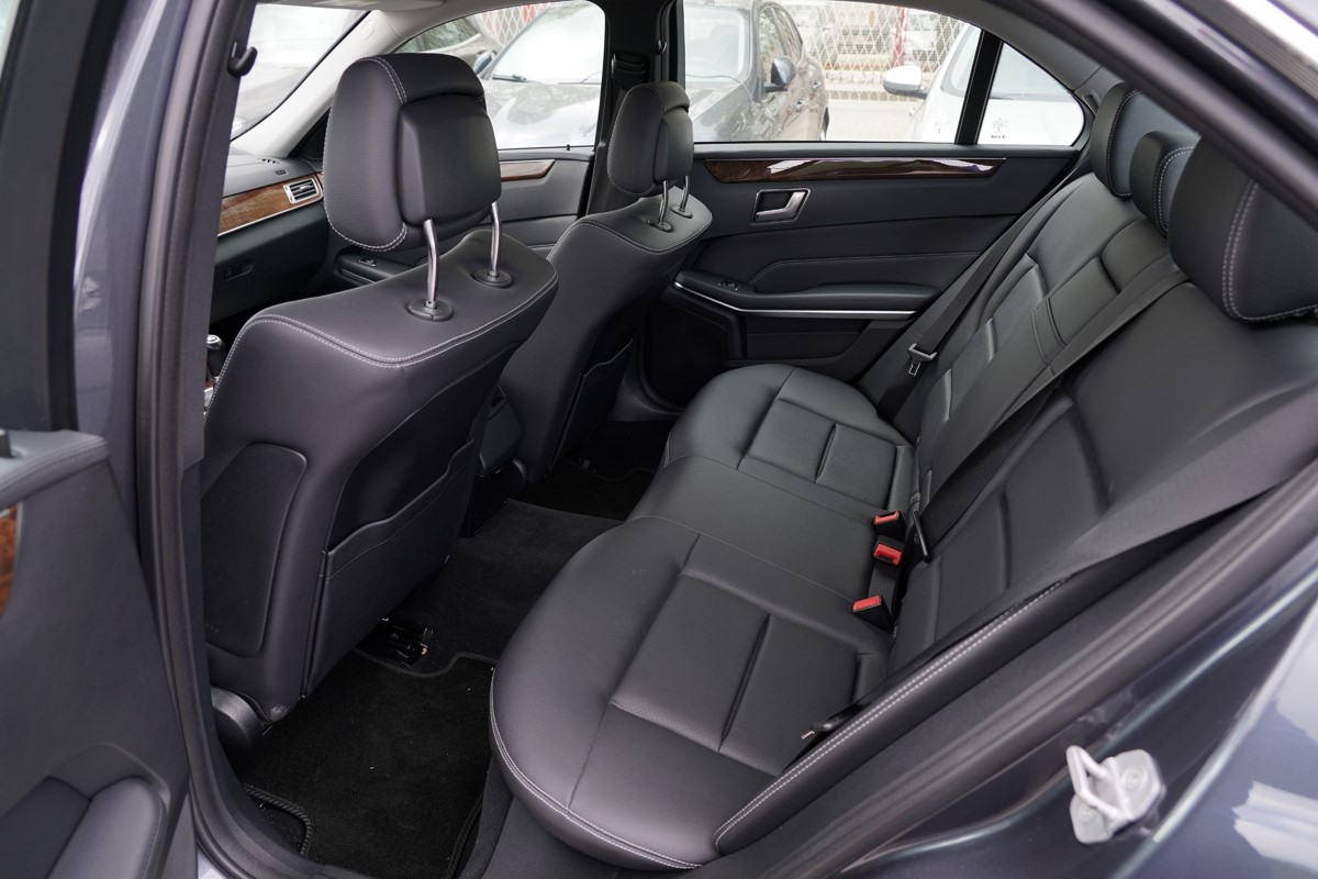 Mercedes-Benz E-Class
 200 CDI