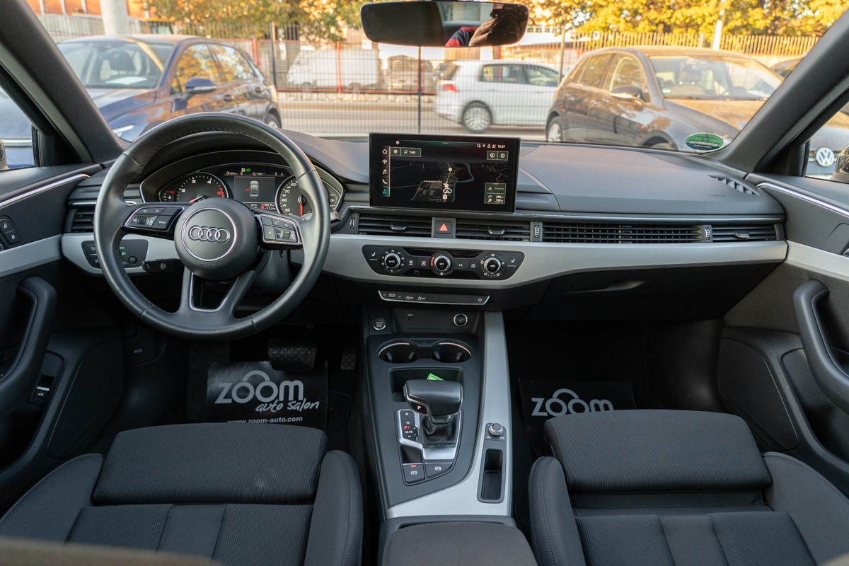 Audi A4
 30 TDI