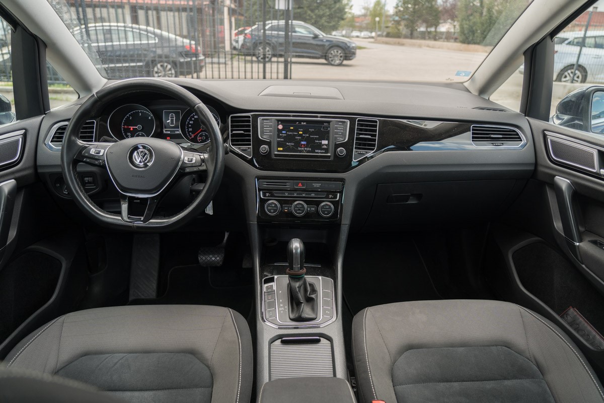 Volkswagen Golf Sportsvan R-line 1.6 TDI