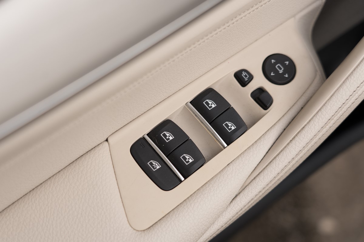 BMW
 5-Series 520d xDrive