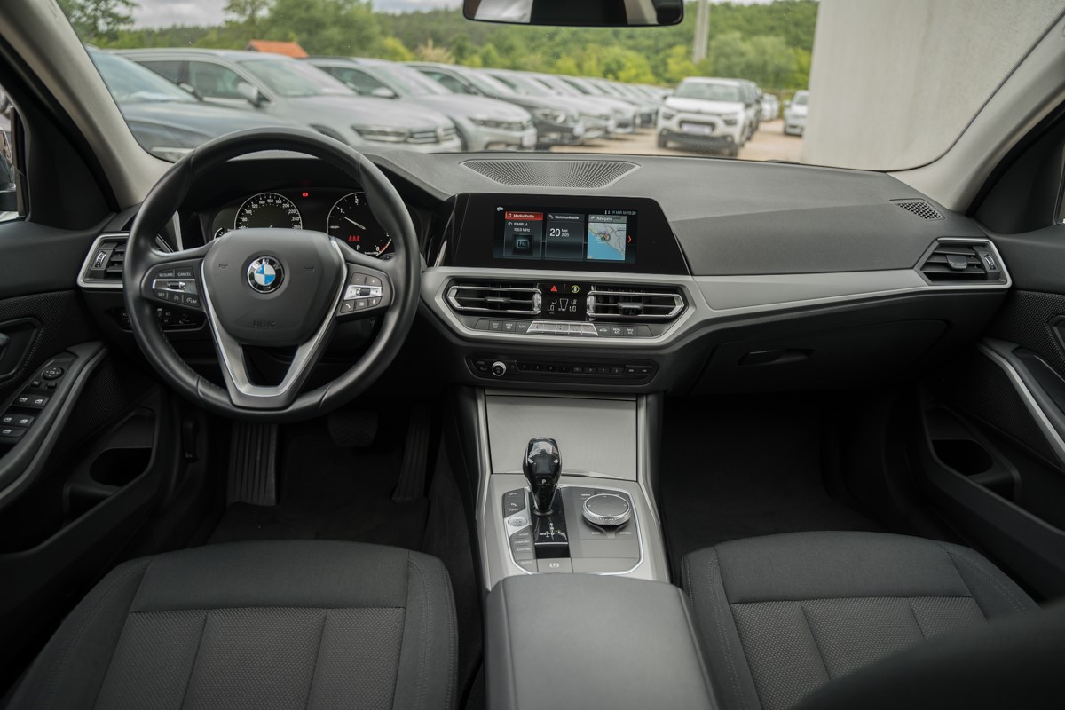 BMW
 3-Series 2.0 D