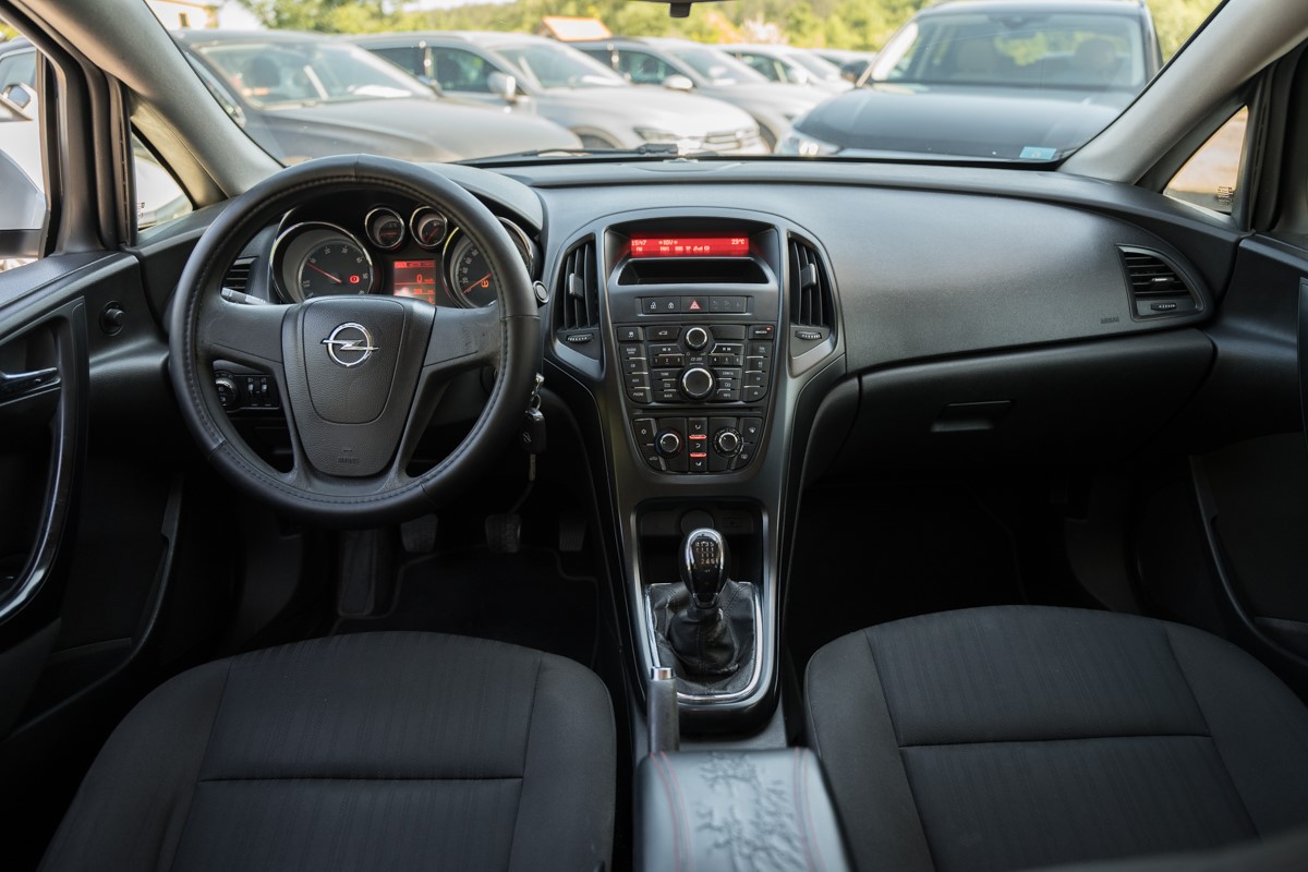 Opel Astra 1.6 CDTI