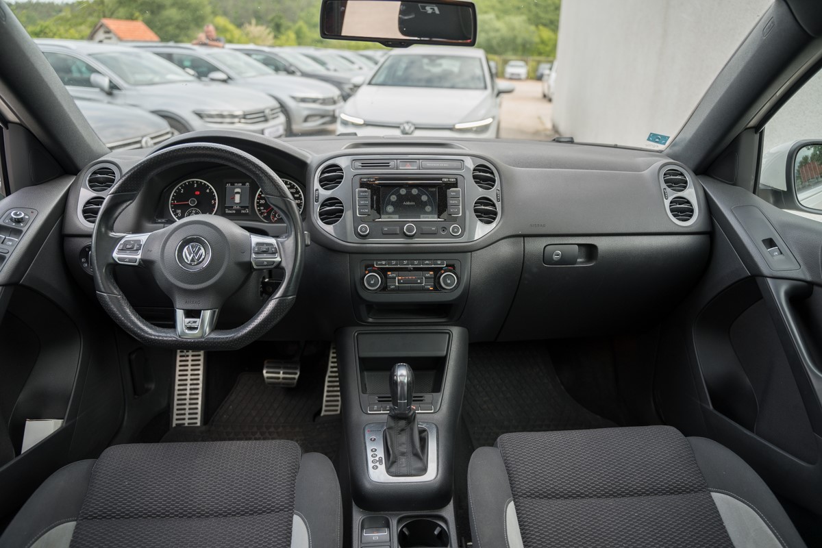 Volkswagen Tiguan
 2.0 TDI DSG R-Line 4MOTION