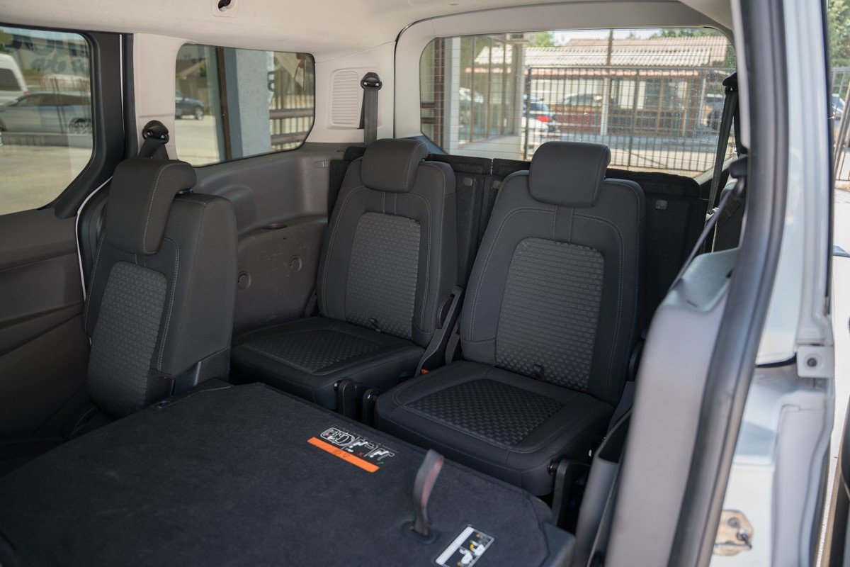 Ford
 Tourneo Connect 1.5 TDCI 7 Sjedišta