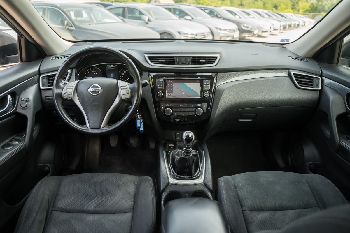 Nissan
 X-TRAIL 1.6 DCI