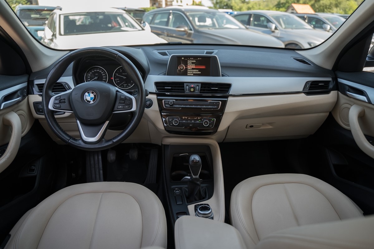 BMW
 X1  SDrive 18D