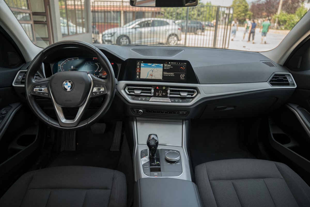 BMW
 3-Series 318 D