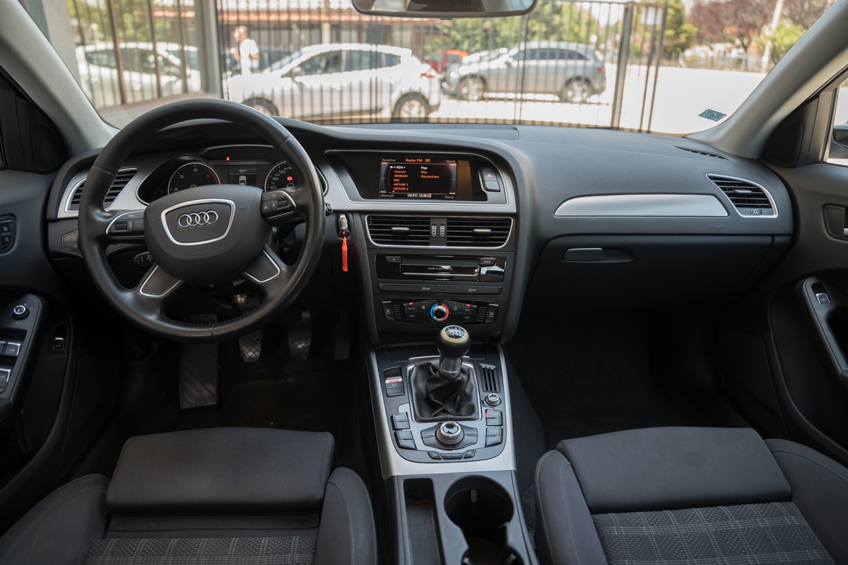 Audi A4
 2.0 TDI