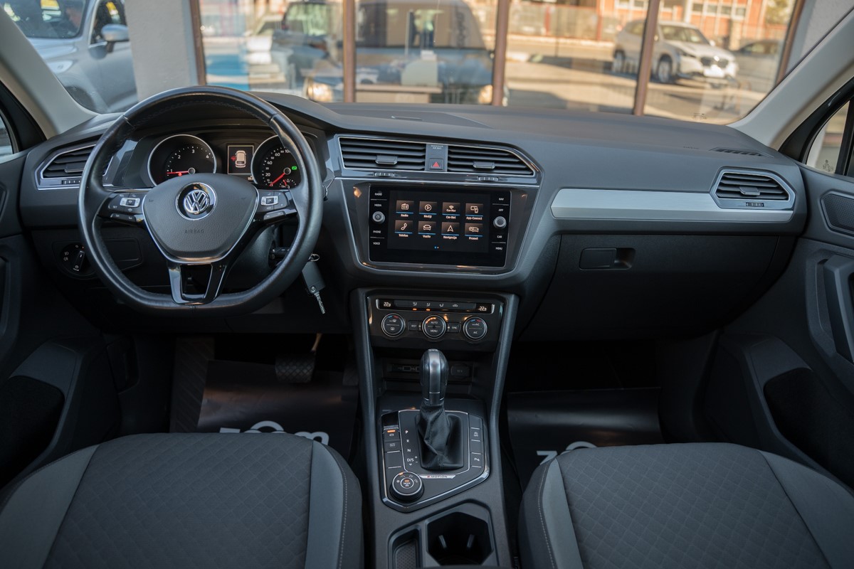 Volkswagen Tiguan
 2.0 TDI DSG 4MOTION