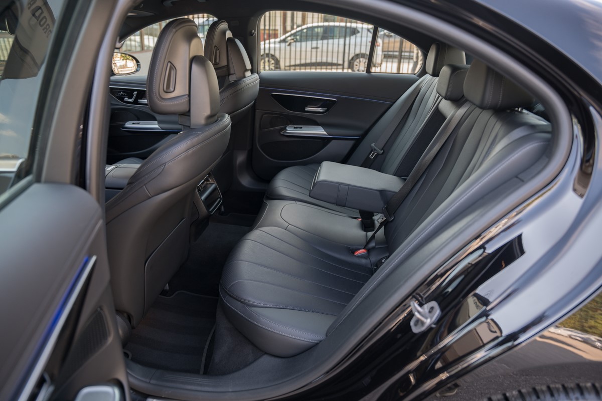 Mercedes-Benz E-Class
 220d Luxury Line