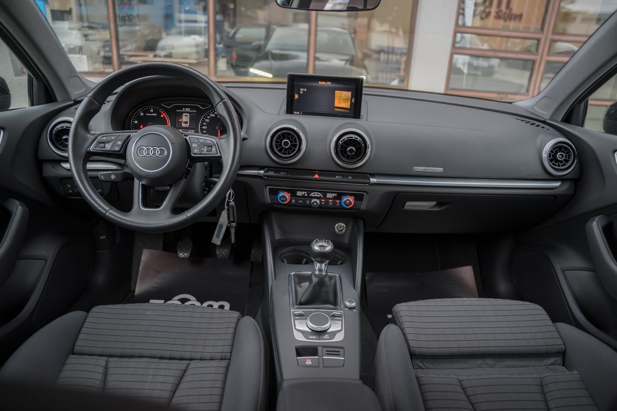 Audi A3
 30 TDI