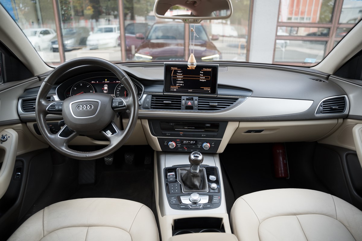 Audi A6
 2.0 TDI