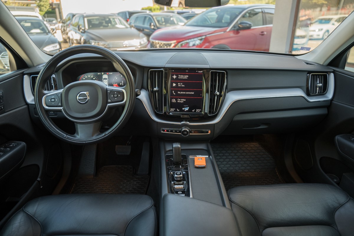 Volvo
 XC60 2.0 D B4 AWD