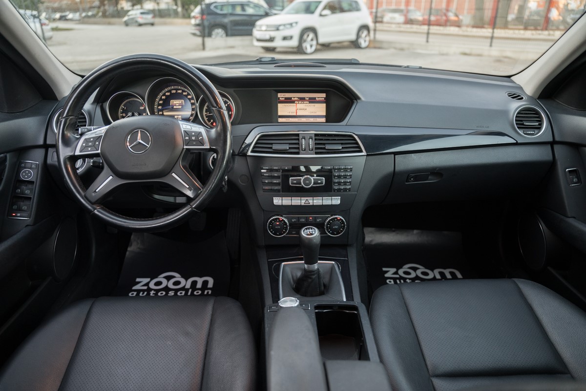 Mercedes-Benz C-Class
 180 CDI