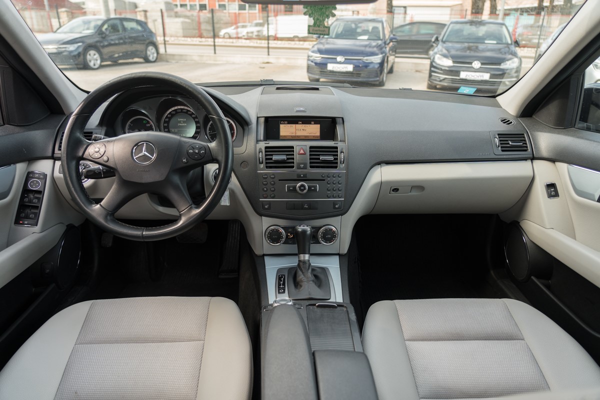 Mercedes-Benz C-Class
 200 CDI