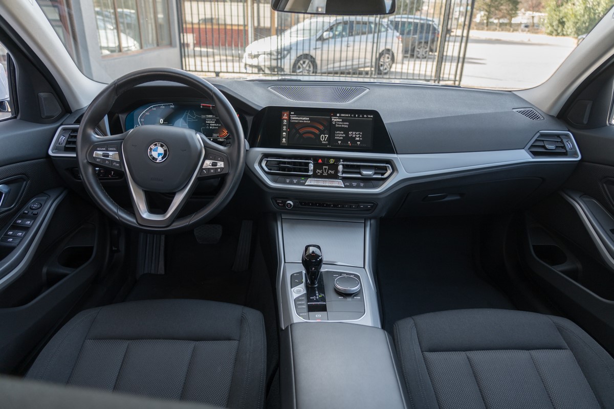 BMW
 3-Series 318 d