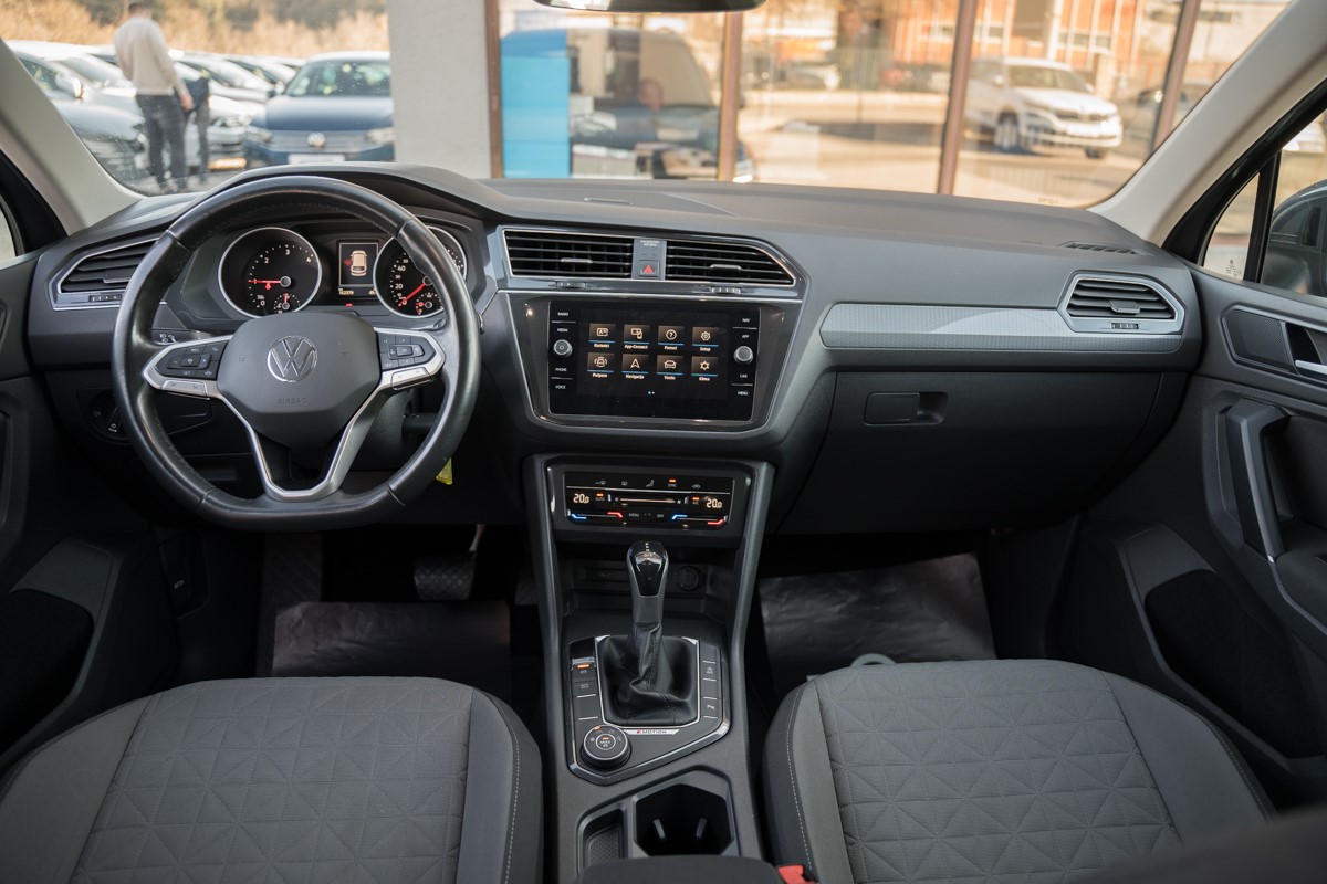 Volkswagen Tiguan
 2.0 TDI DSG 4MOTION