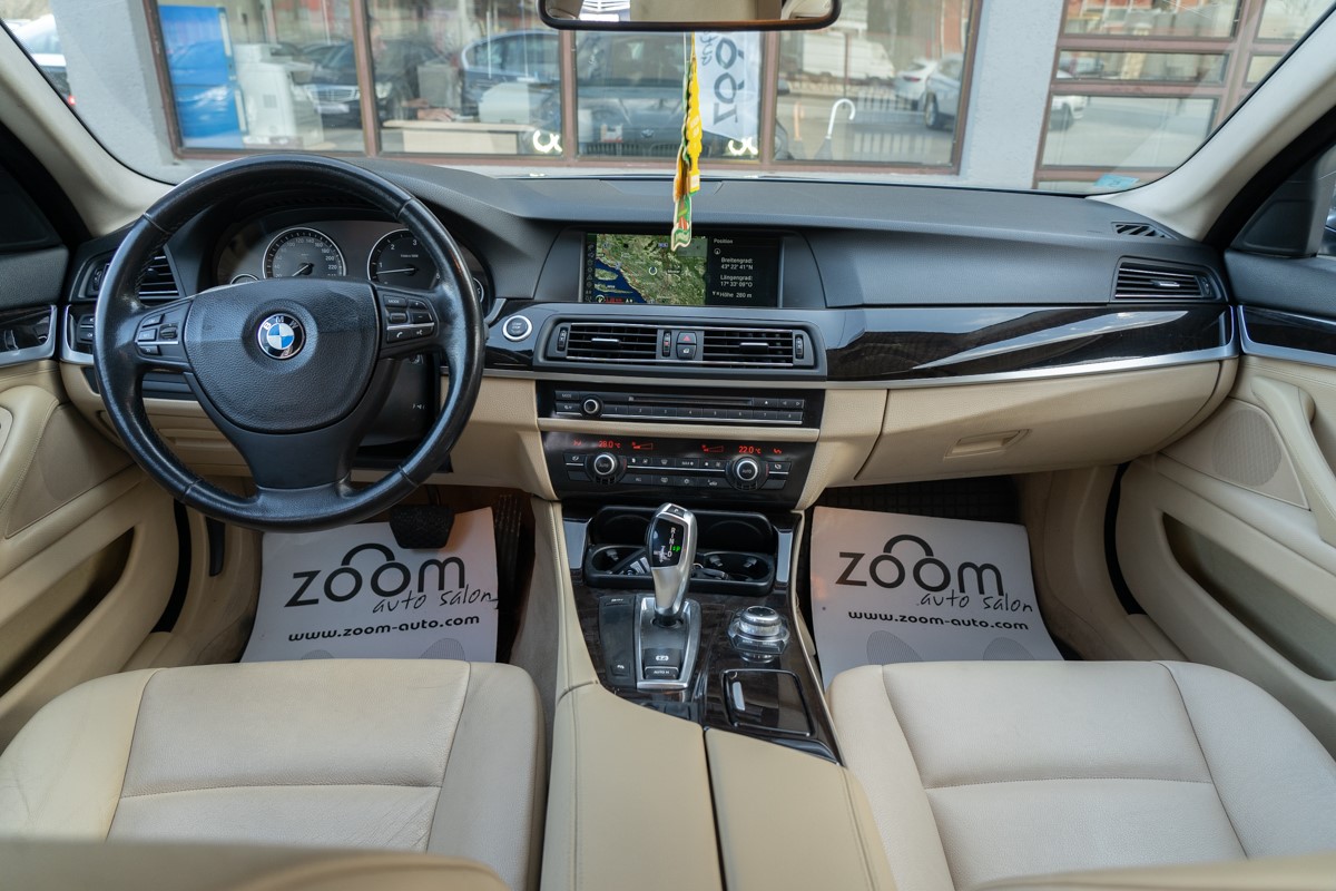 BMW
 5-Series 530d