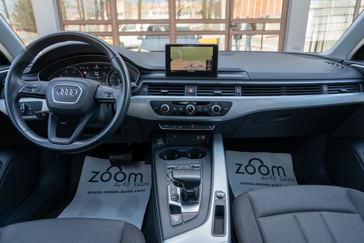 Audi A4
 2.0 TDi Ultra S-tronic Business