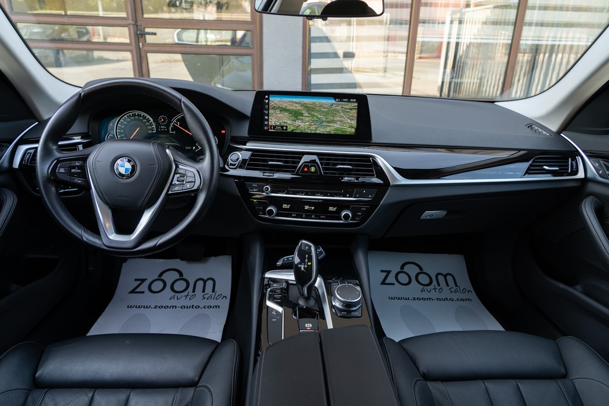 BMW
 5-Series 520dA Business
