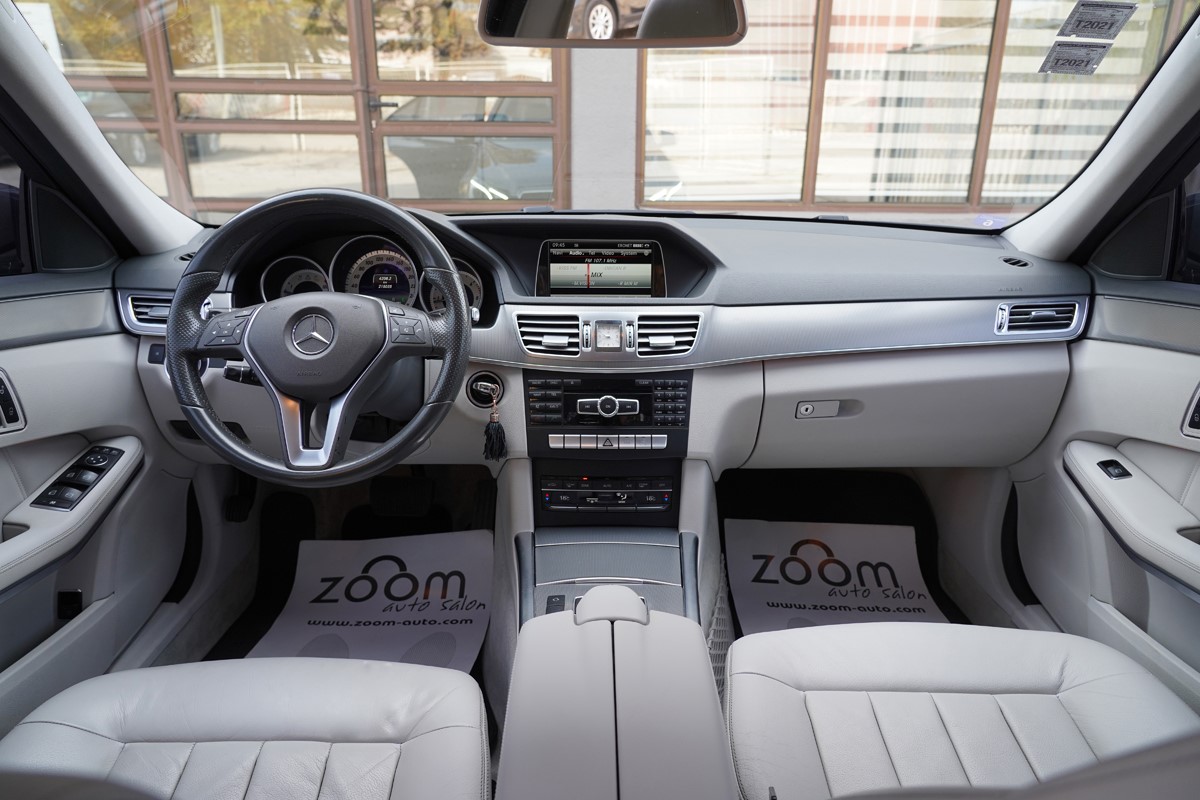 Mercedes-Benz E-Class
 E 220 BLUETEC