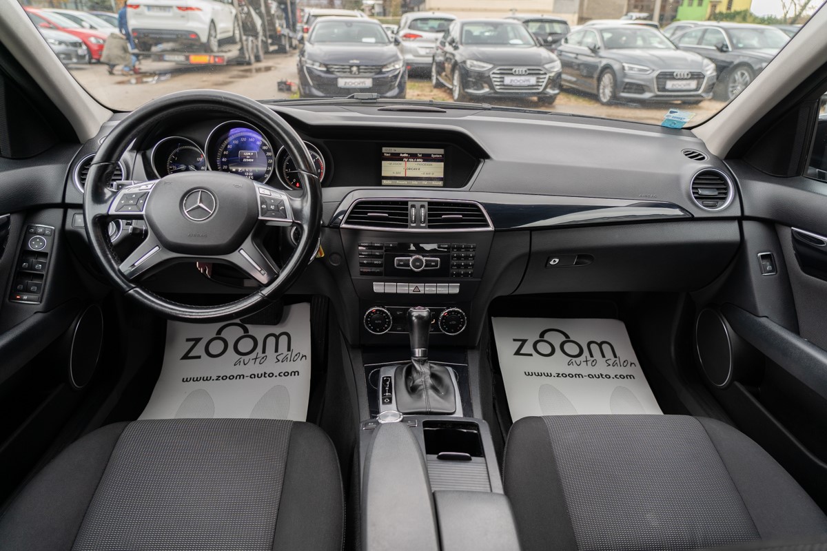 Mercedes-Benz C-Class
 C 220 CDI