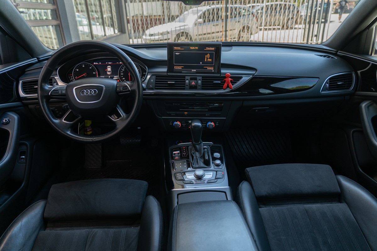 Audi A6
 2,0 TDI S-line
