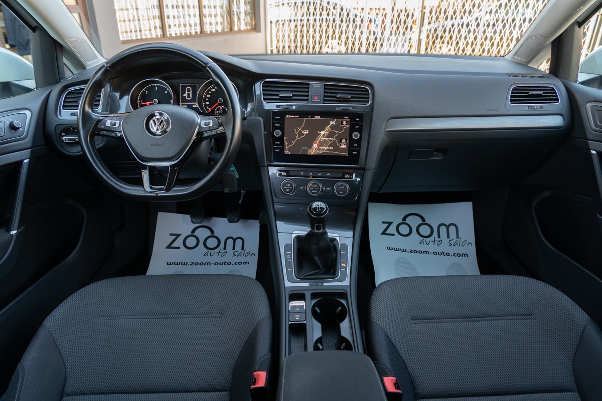 Volkswagen Golf 1.6 TDi Confortline