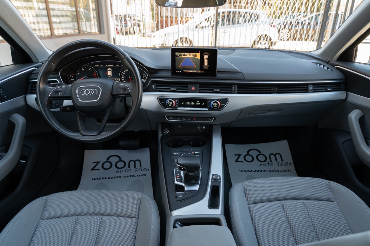 Audi A4
 2.0 TDI
