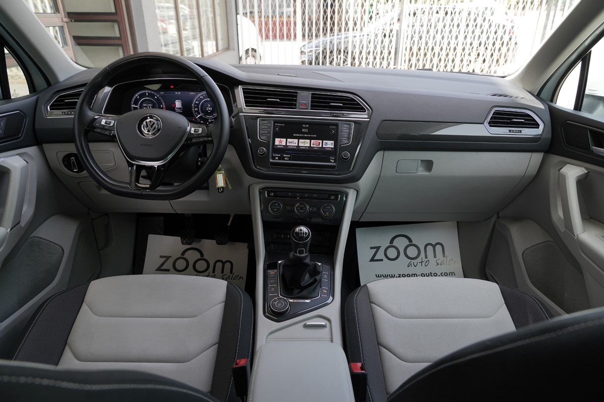Volkswagen Tiguan
 2.0 TDI  BMT 4MOTION  Virtual Dashboard 