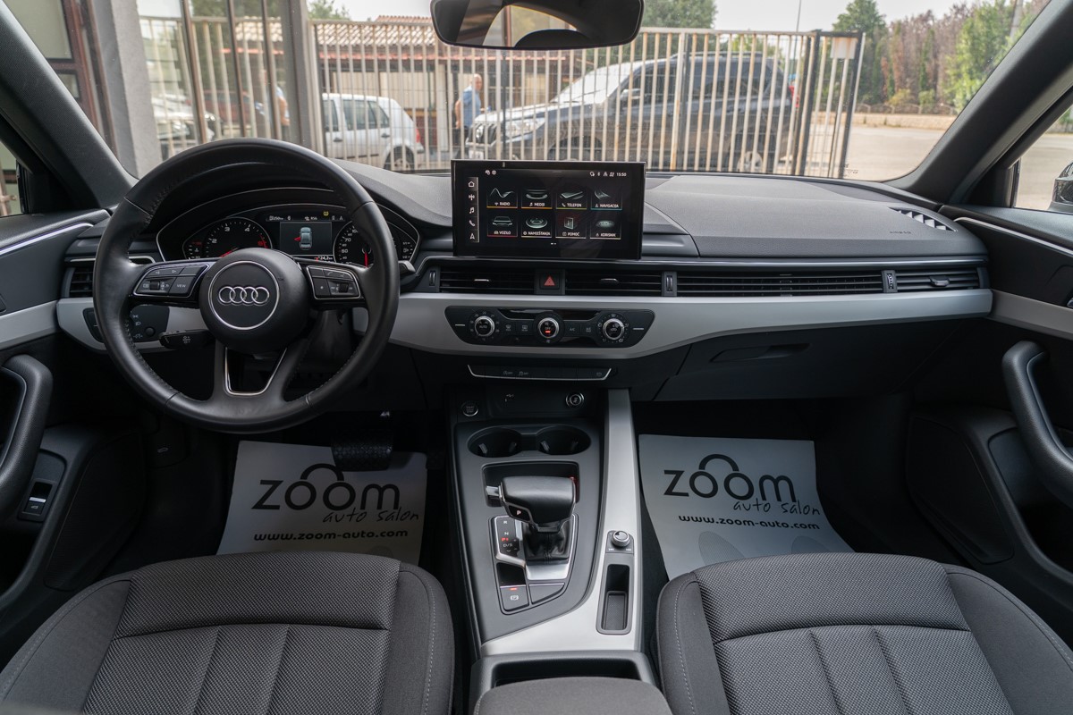 Audi A4
 30 TDI S-Tronic Business
